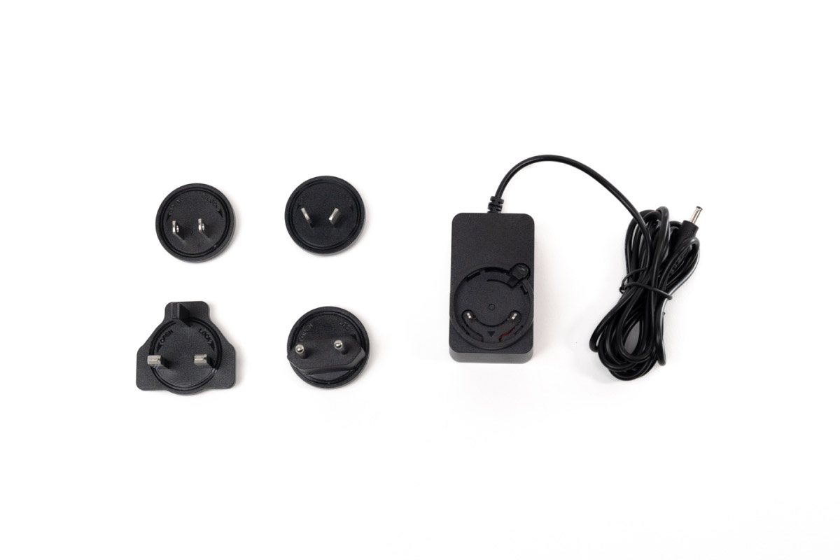 Loxone 24V Steckernetzteil für Touch Surface Air Loxone 24V Steckernetzteil für Touch Surface Air mit Adapter