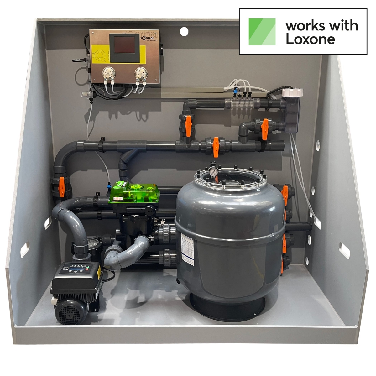 Kompakte Poolfilteranlage mit Pumpe und Loxone-Steuerung